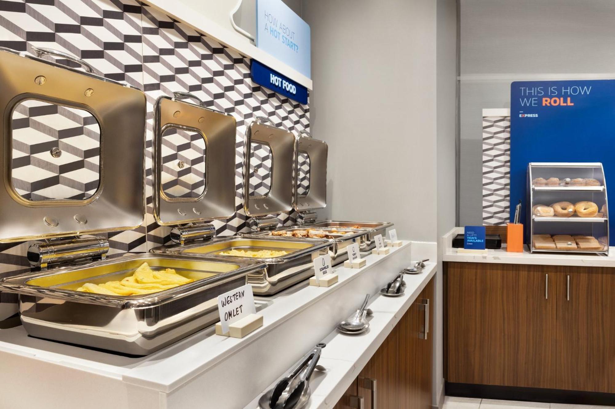Holiday Inn Express - Strathroy By Ihg المظهر الخارجي الصورة