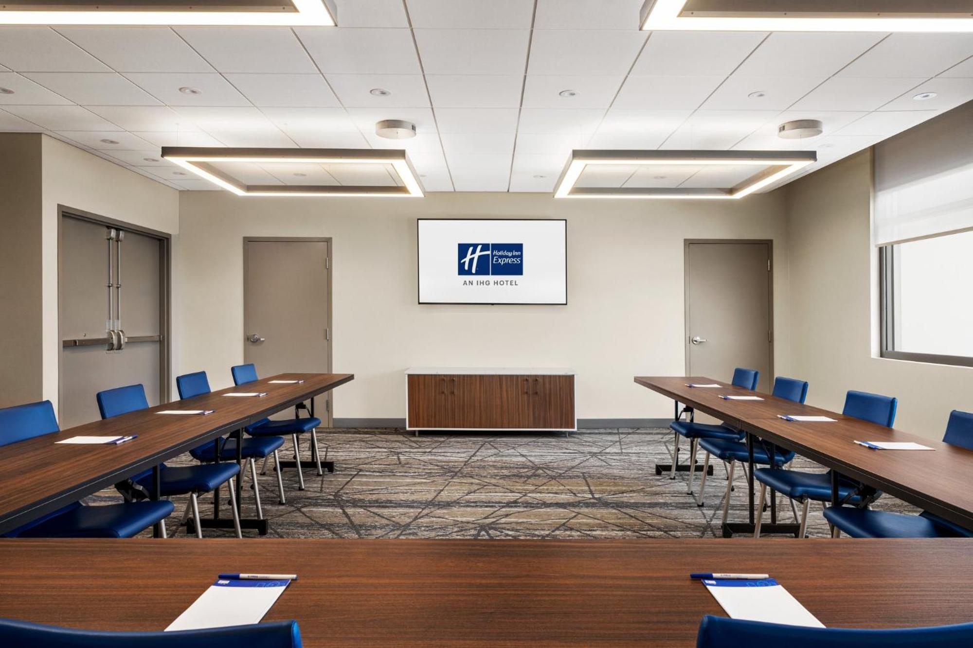 Holiday Inn Express - Strathroy By Ihg المظهر الخارجي الصورة