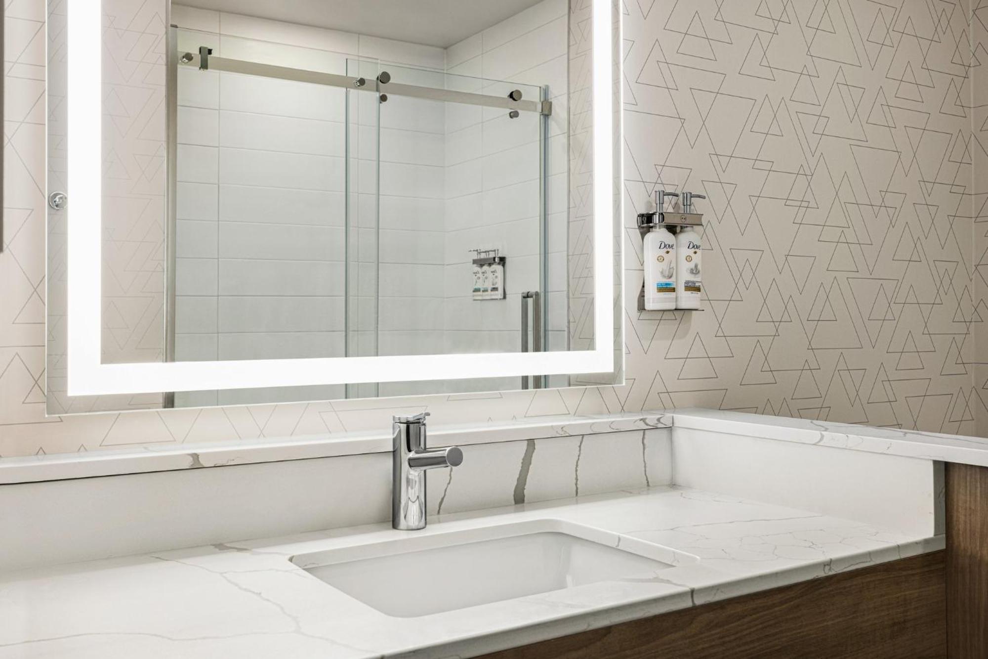 Holiday Inn Express - Strathroy By Ihg المظهر الخارجي الصورة