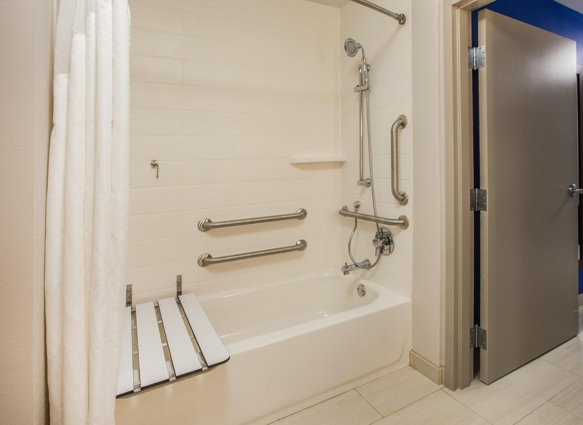 Holiday Inn Express - Strathroy By Ihg المظهر الخارجي الصورة